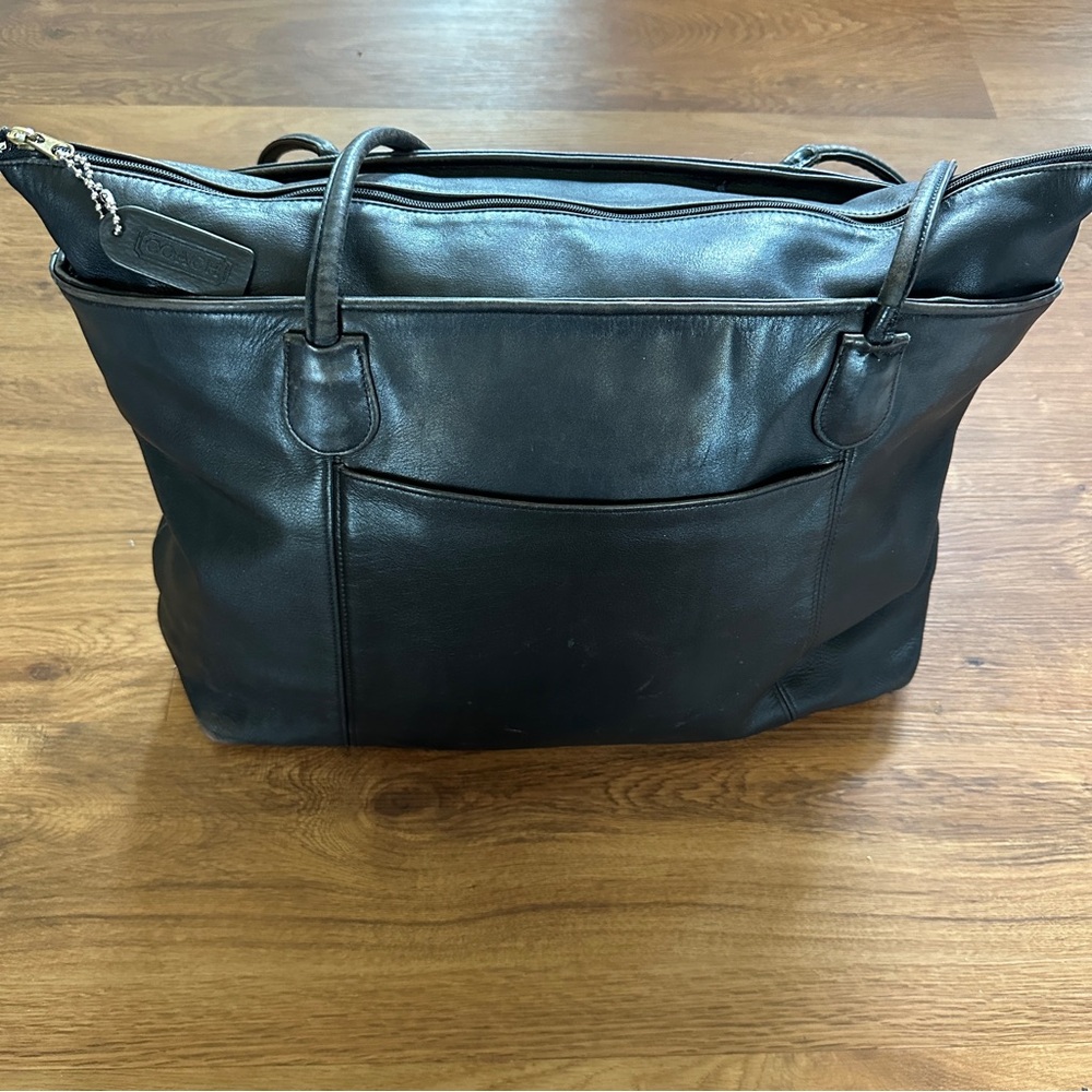Coach Leather Black Tote Bag Zippered with Pockets